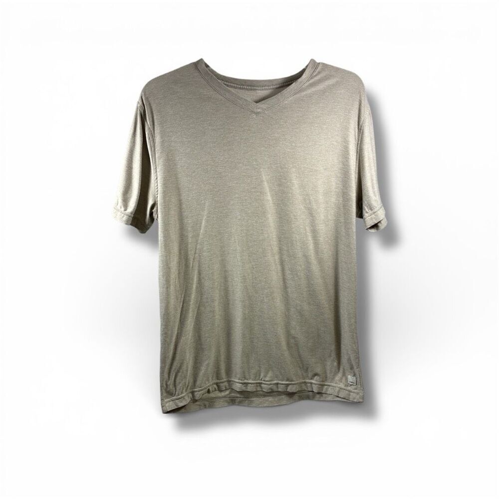Vuori V Neck Short Sleeve T Shirt in Tan Size S